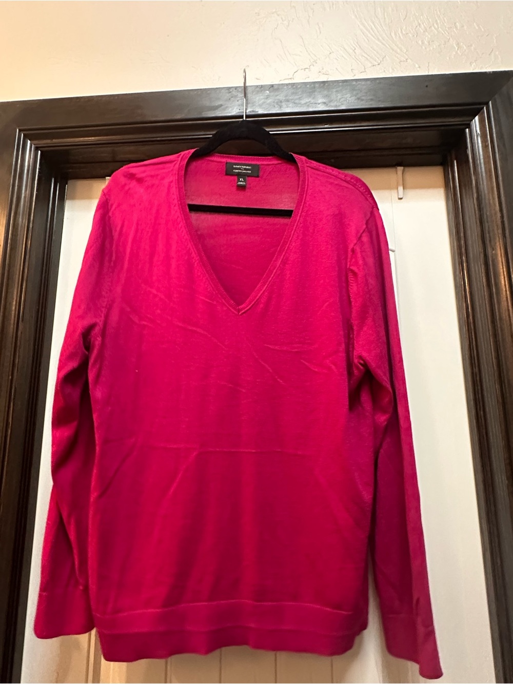 Banana Republic Forever Long-Sleeve V-Neck Sweater - Fuchsia